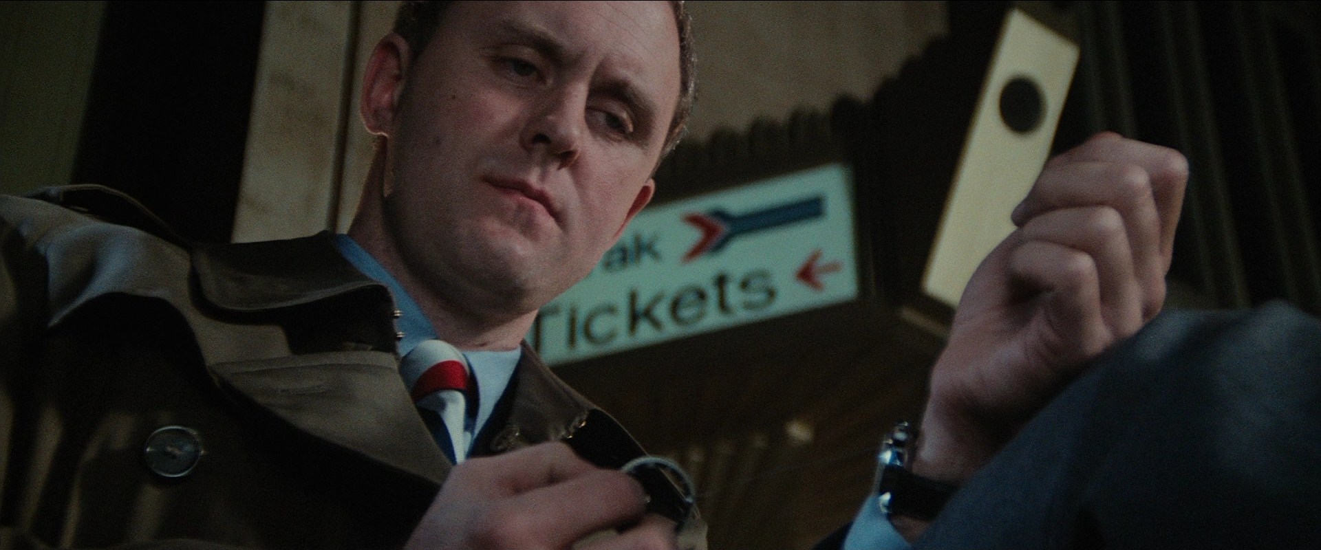 John-Lithgow-being-deliciously-creepy.jp